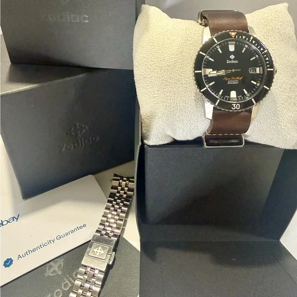 Zodiac Super Sea Wolf 53 Compression Auto Date Classic Sport Mens Watch - Picture 7 of 7